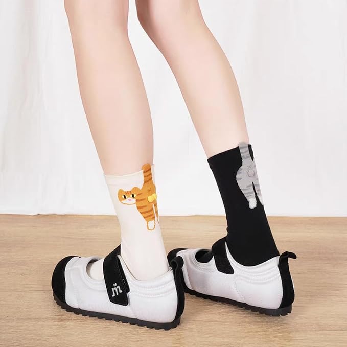 🏆35K+ SOLD! 🥳🎖️Cute Cat Socks with Balls🎀✨